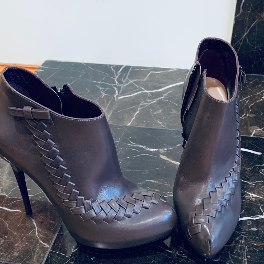 NEW Salvatore Ferragamo Leather Booties Size 7 C